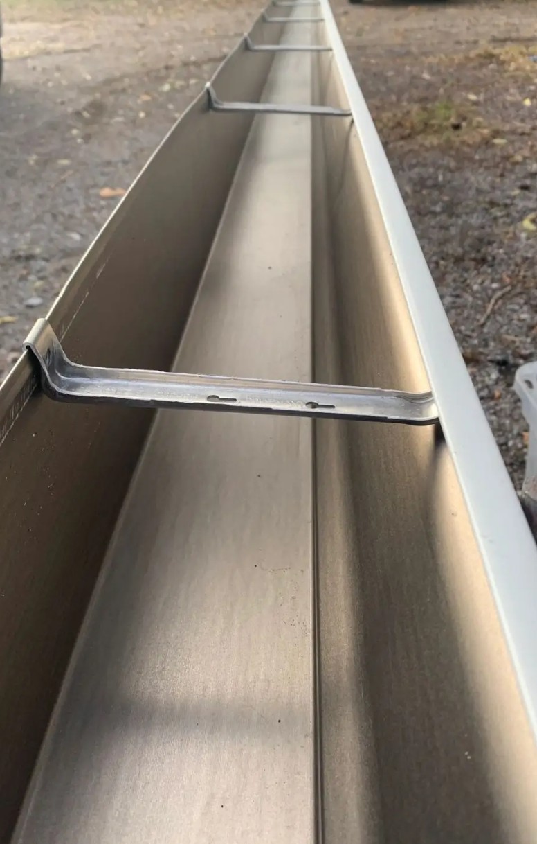Gutter Cleaning and Installation Services in Rochester Hills, MI